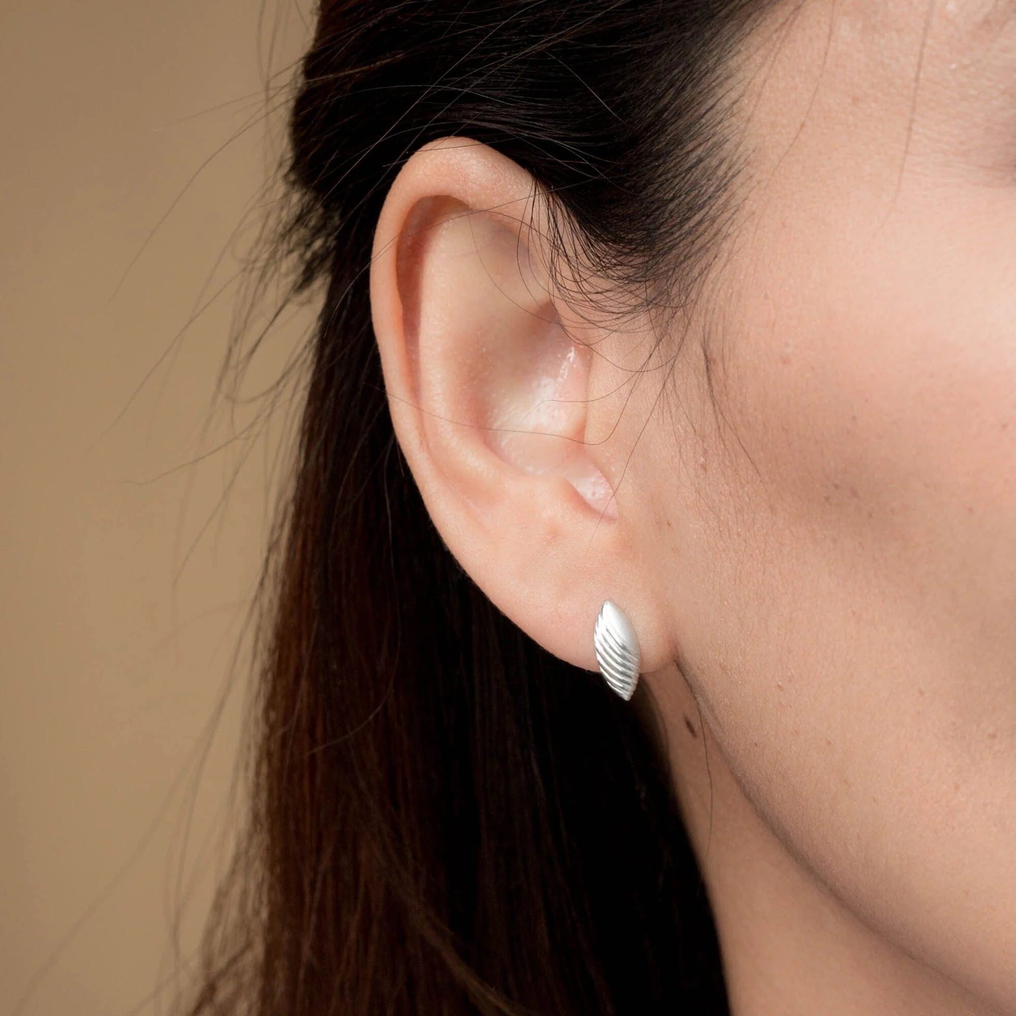 Aliana Earring Studs - Image 2
