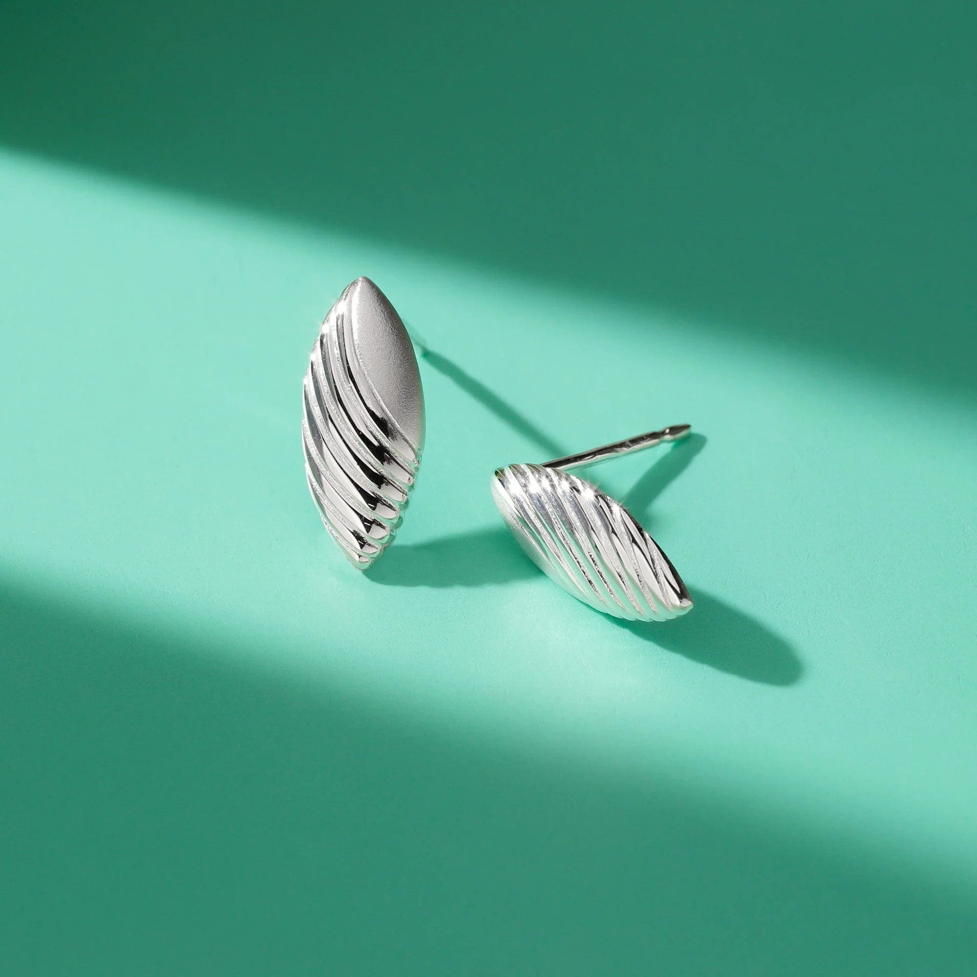Aliana Earring Studs - Image 3