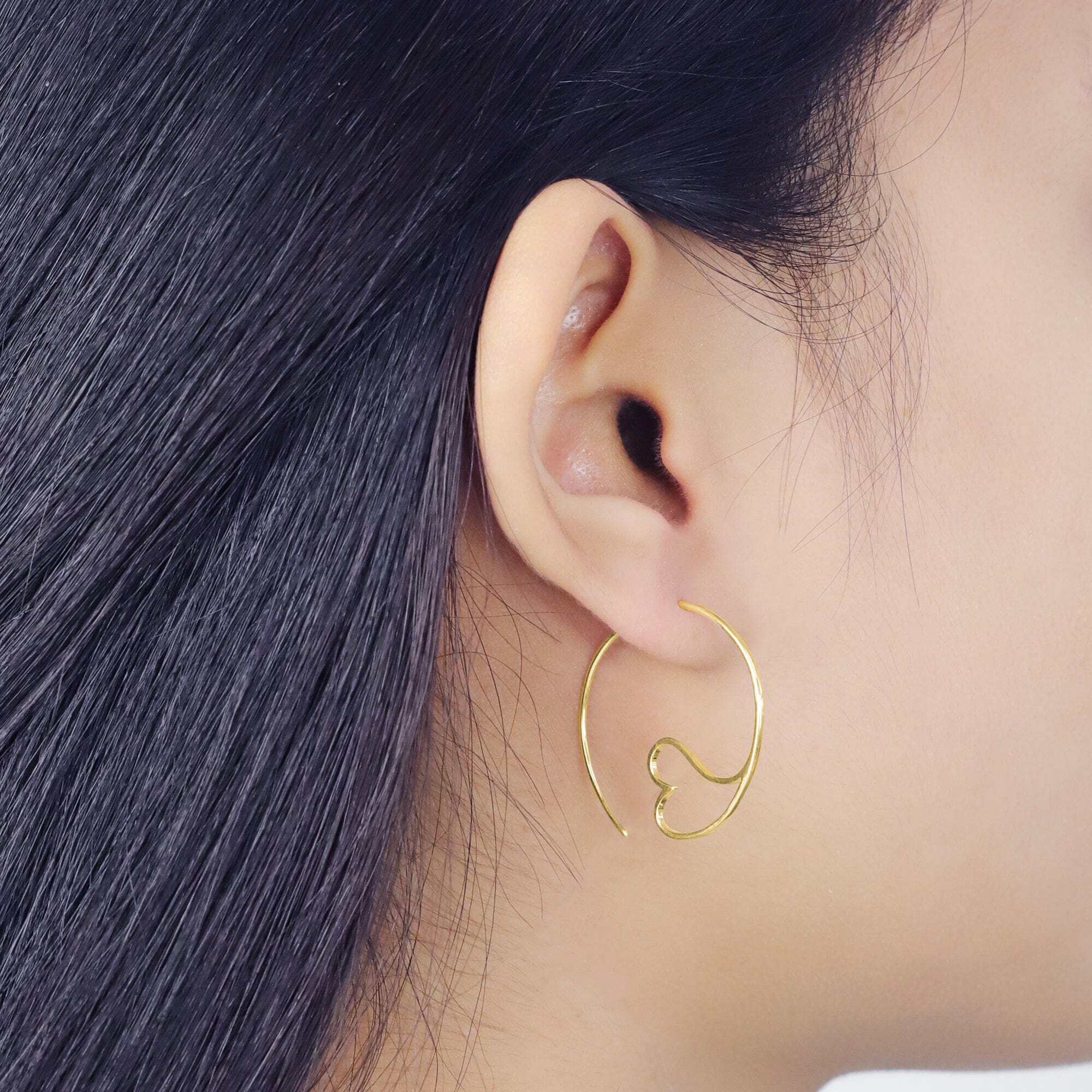 Amore Heart Pull Through Hoops - Image 3