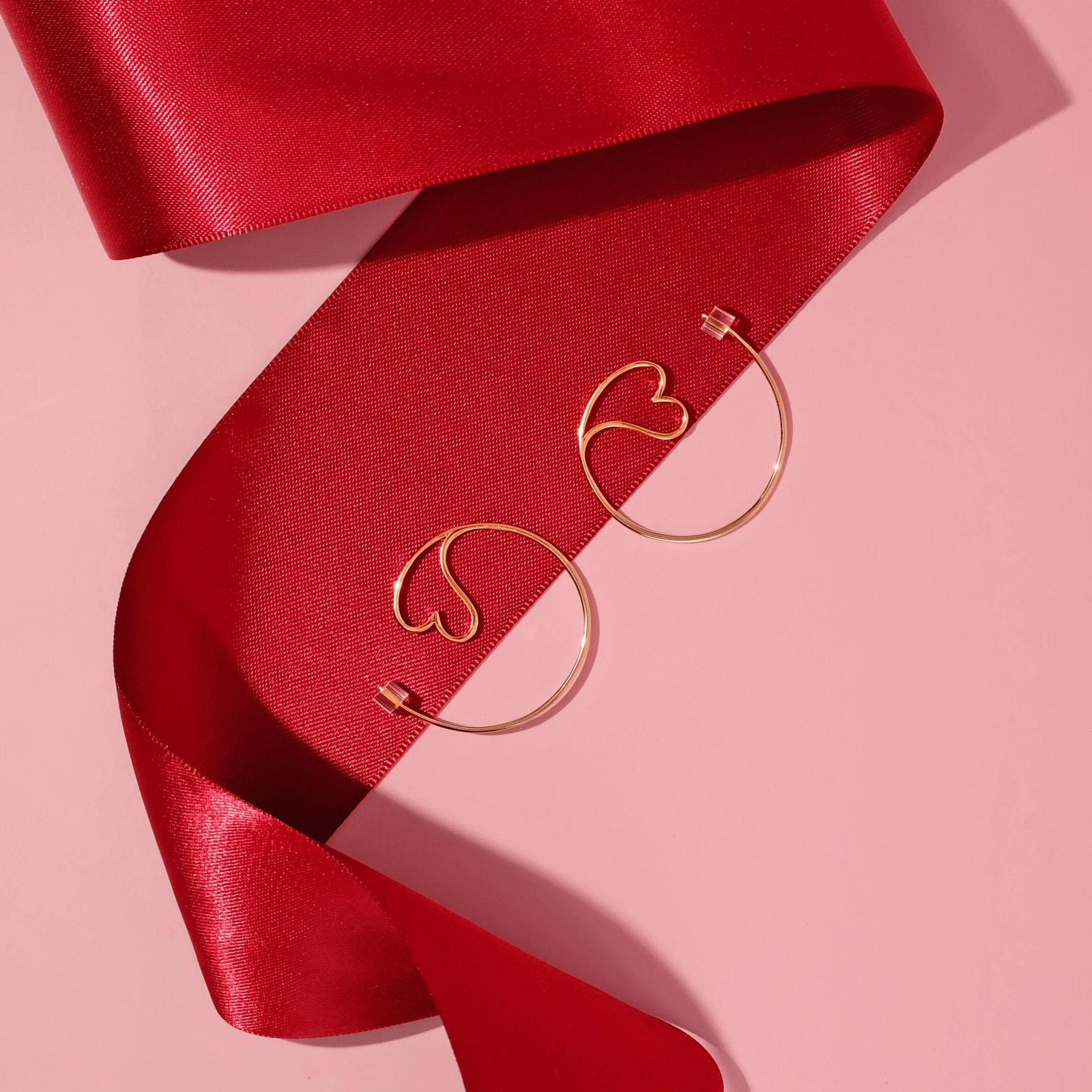Amore Heart Pull Through Hoops - Image 4