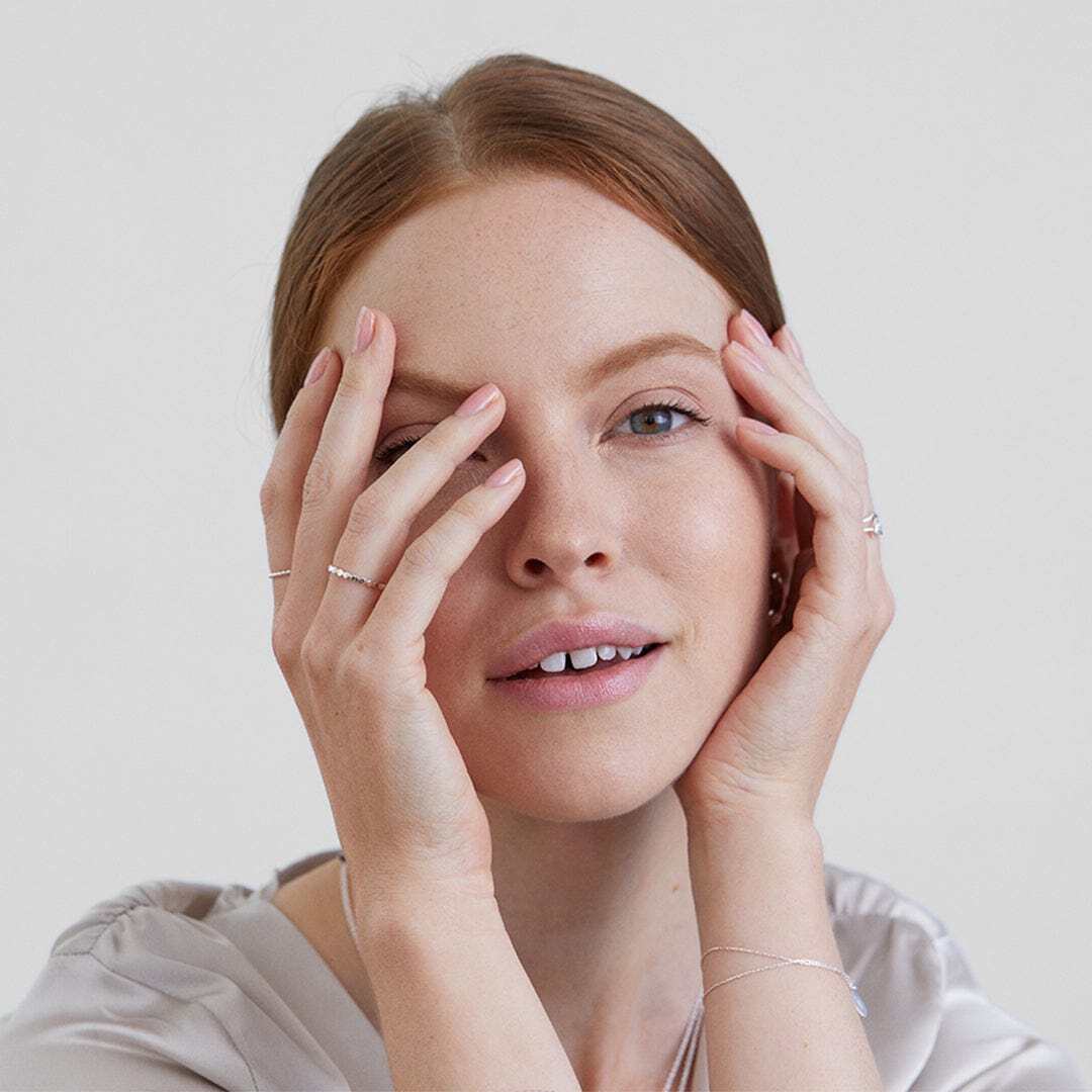 Belle Flat Dot Ring - Image 4