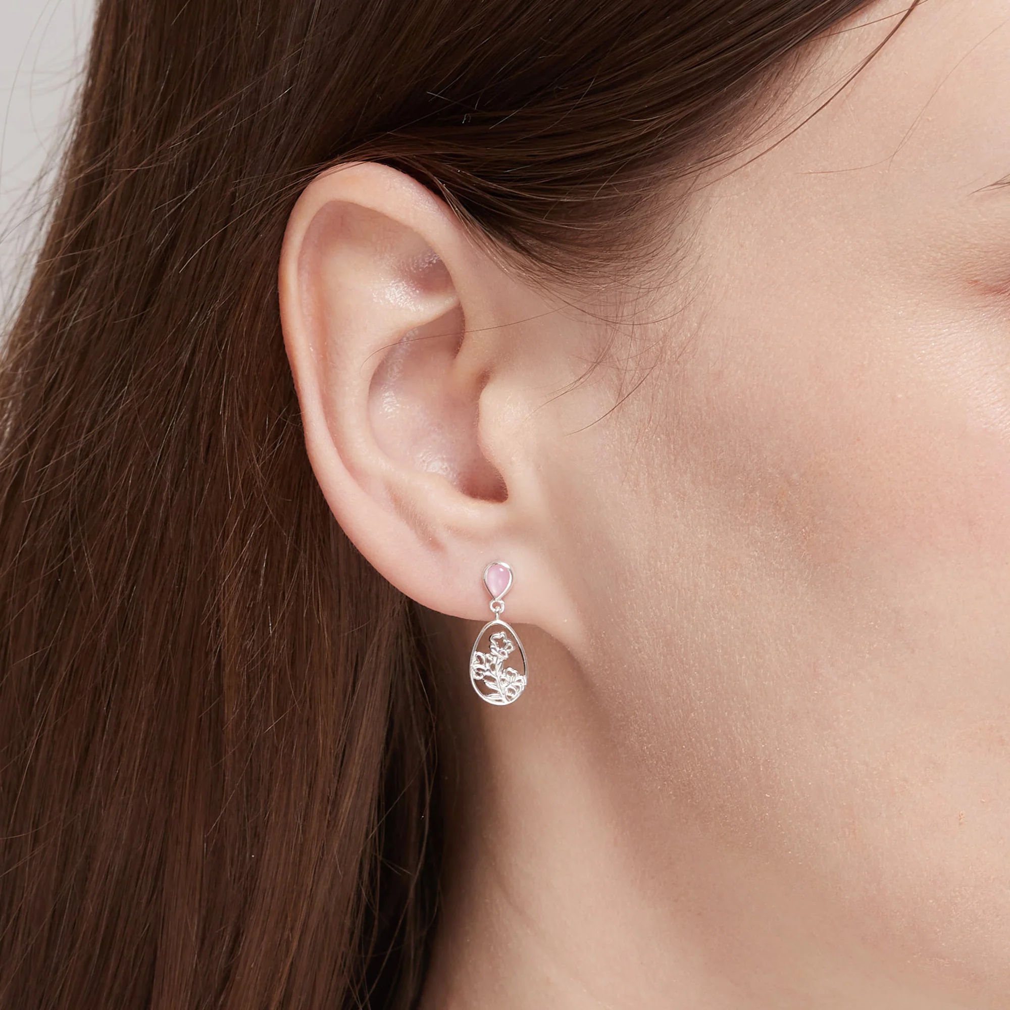 Bloom Oval Earrings with Pink Shell - Image 2