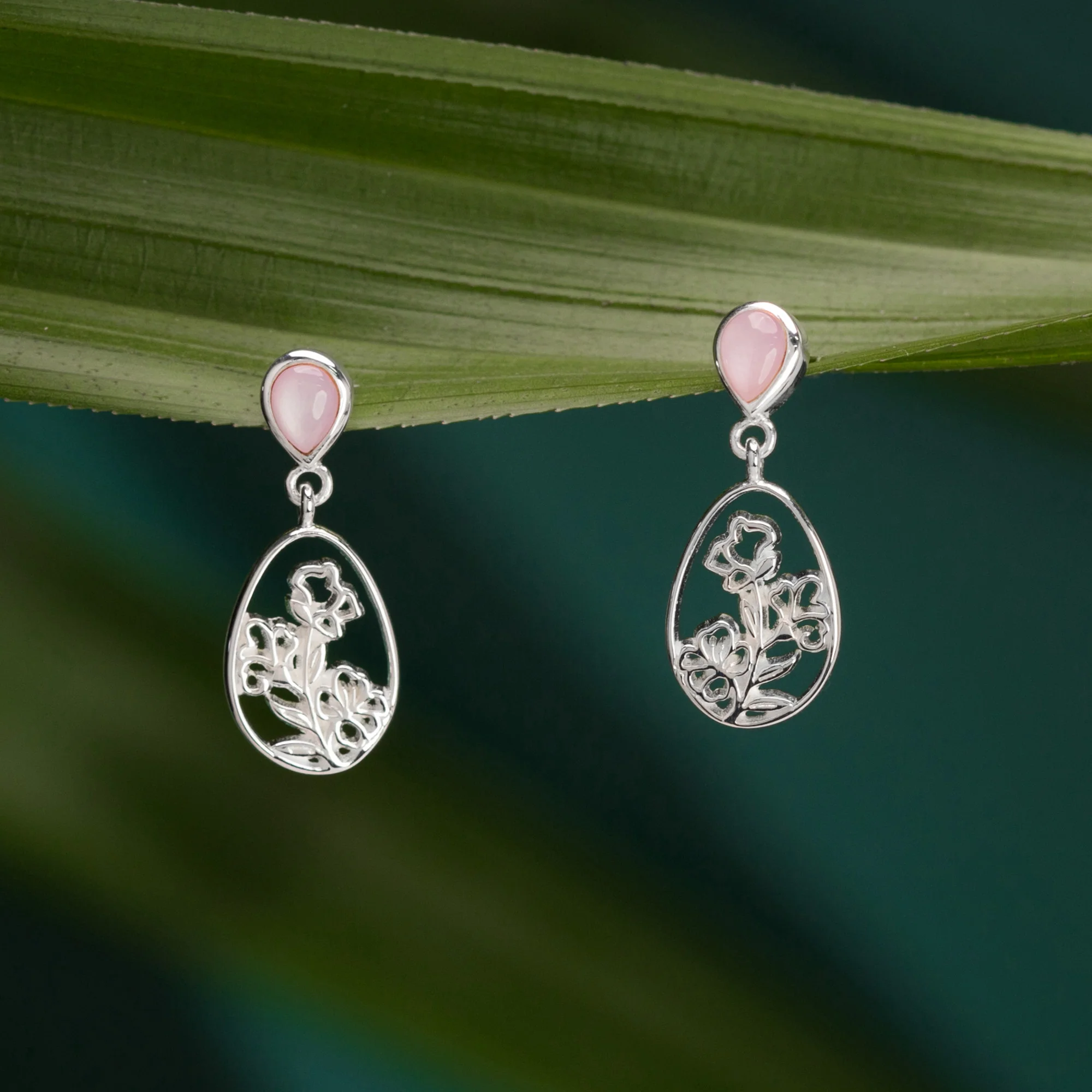 Bloom Oval Earrings with Pink Shell - Image 3