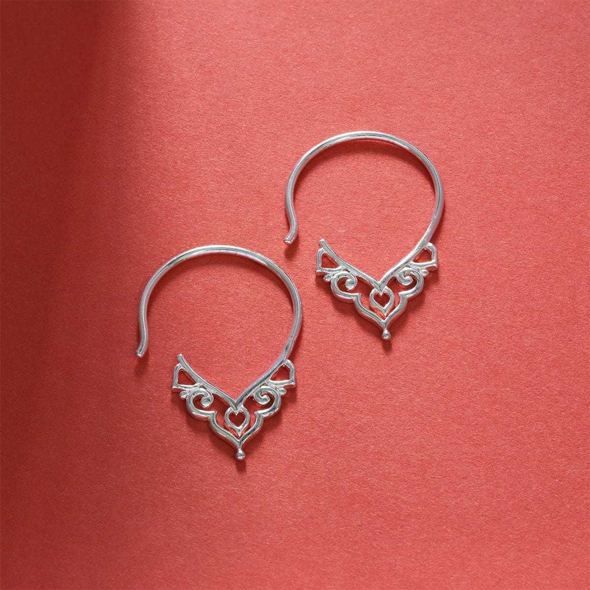 Bohemian Vine Leaf Pull Through Hoops - Image 5