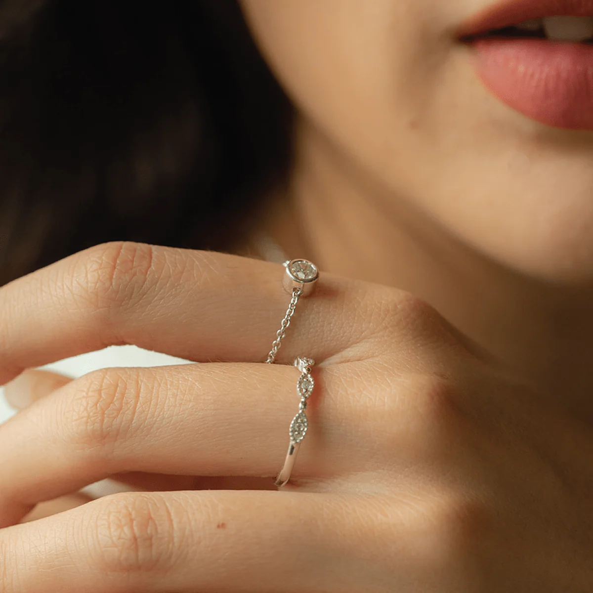 Clare Chain Link Ring with CZ Stone - Image 4