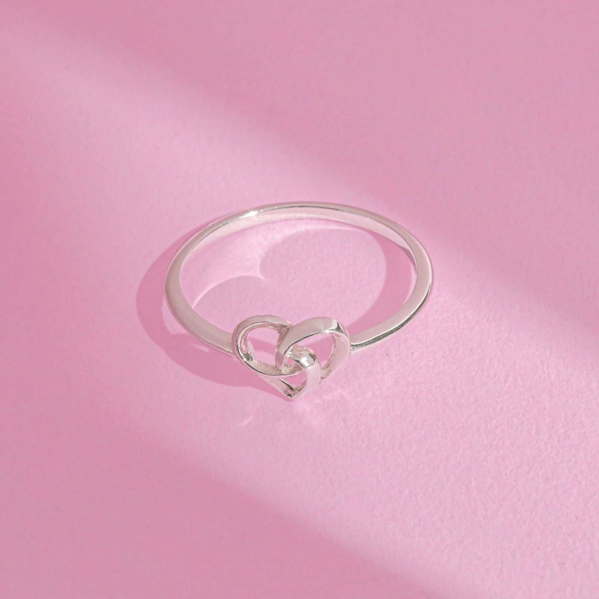 Curly Intertwined Heart Ring - Image 6