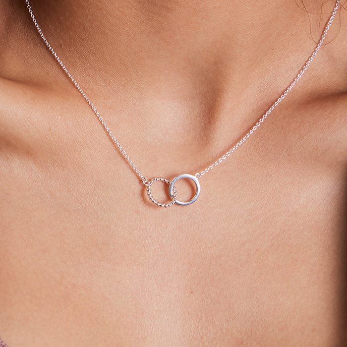Deluxe Dot Circle Pendant Necklace - Image 4
