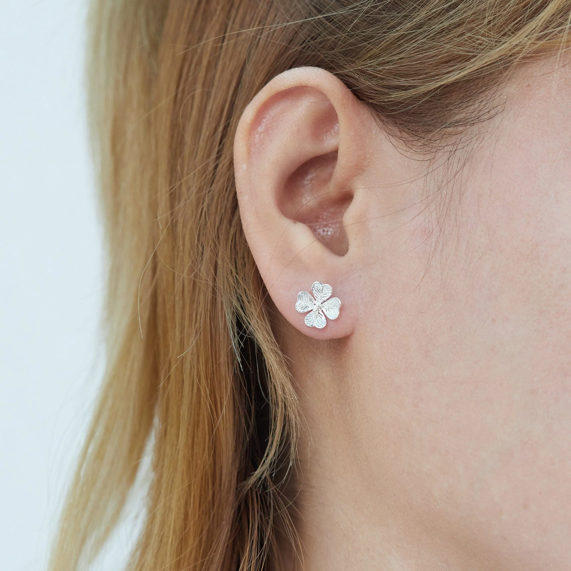 Detailed Petal Four Leaf Clover Stud Earrings - Image 2