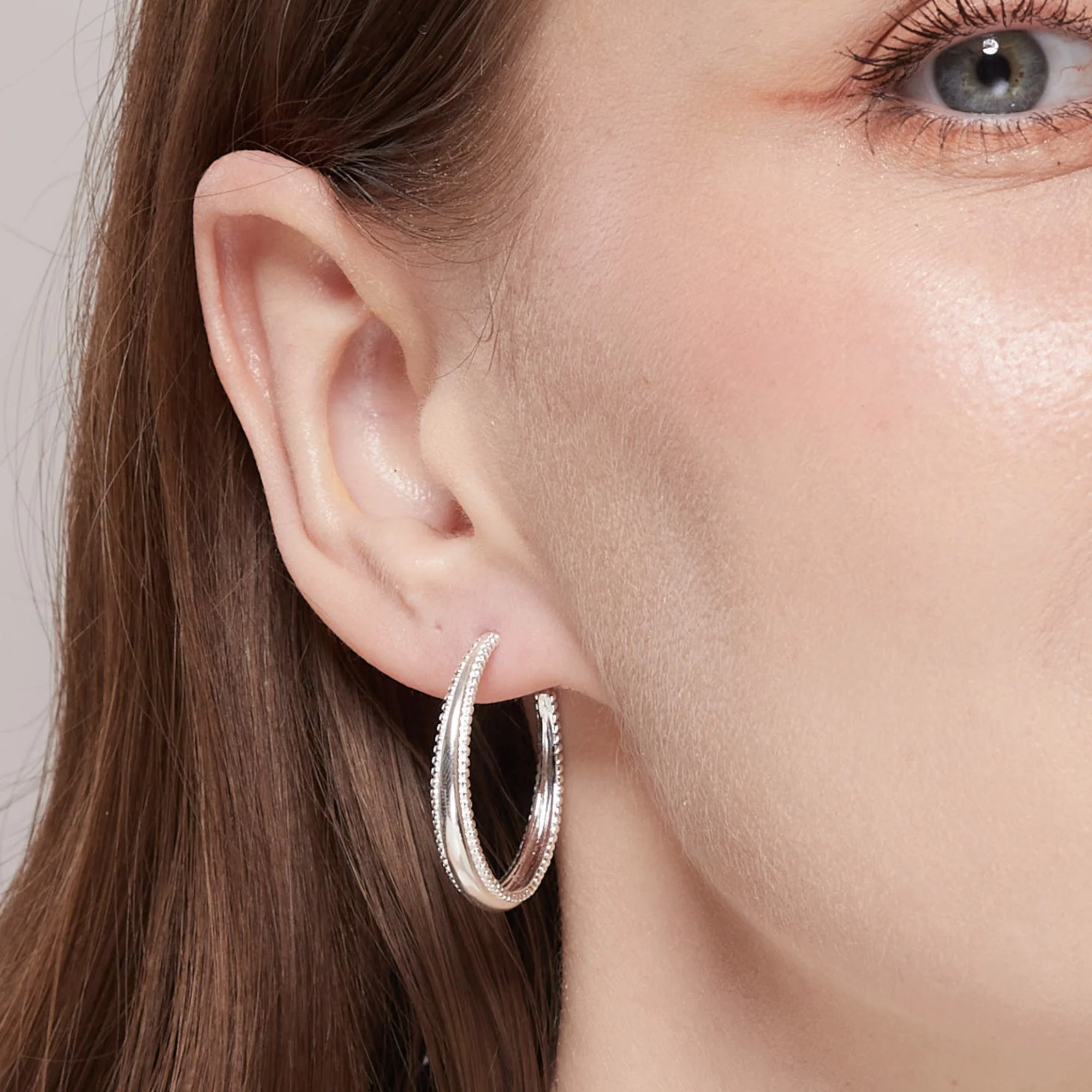 Dotted Edge Hoop Earrings - Image 5