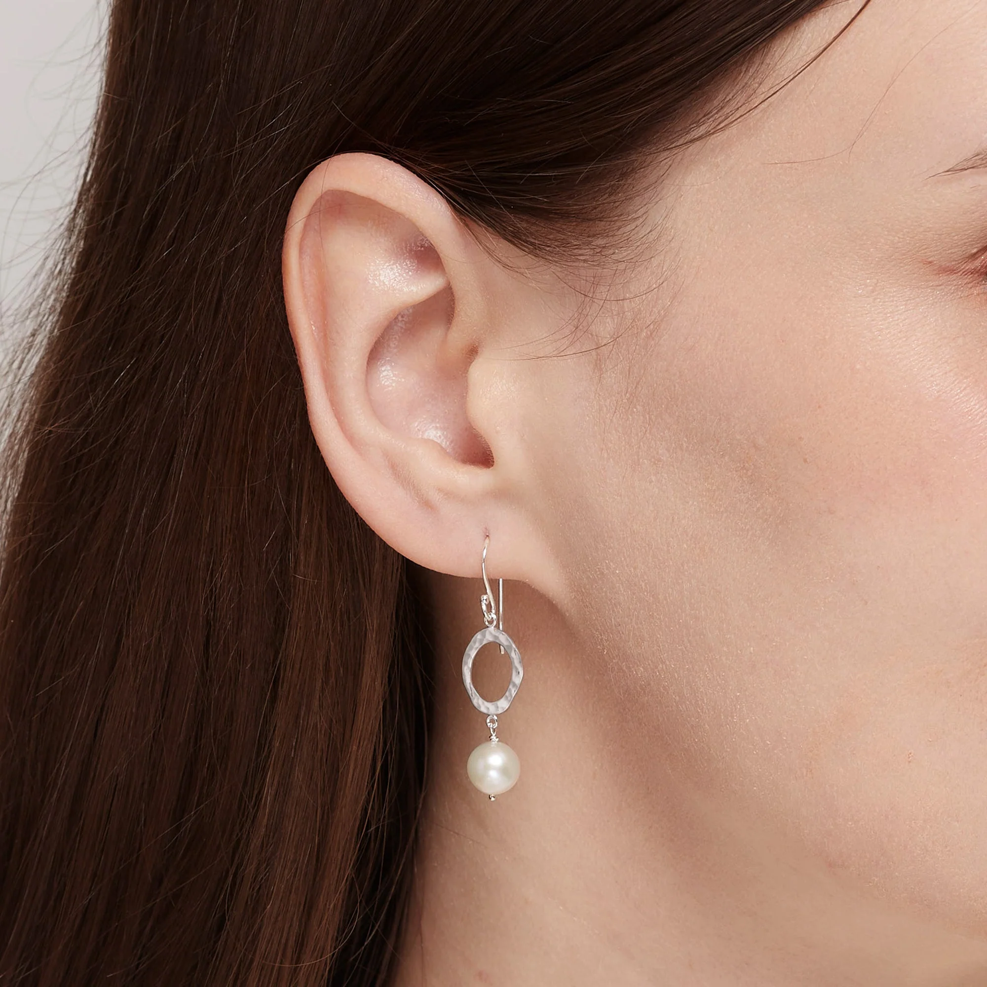 Hammered Oval Dangles with Pearl - Image 2