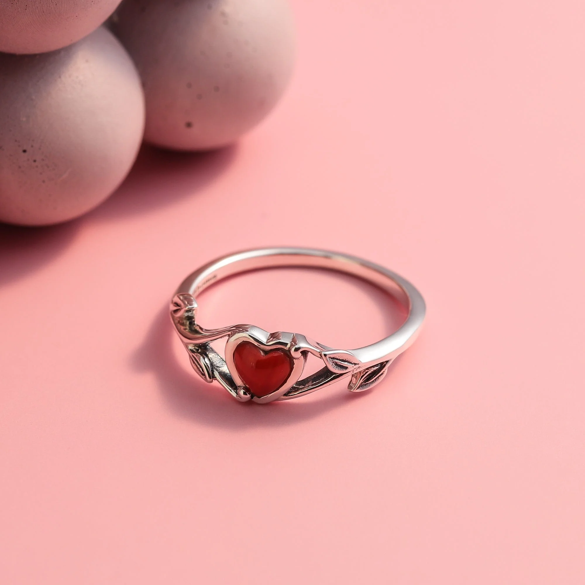Heart Vine Ring With Stone - Image 3