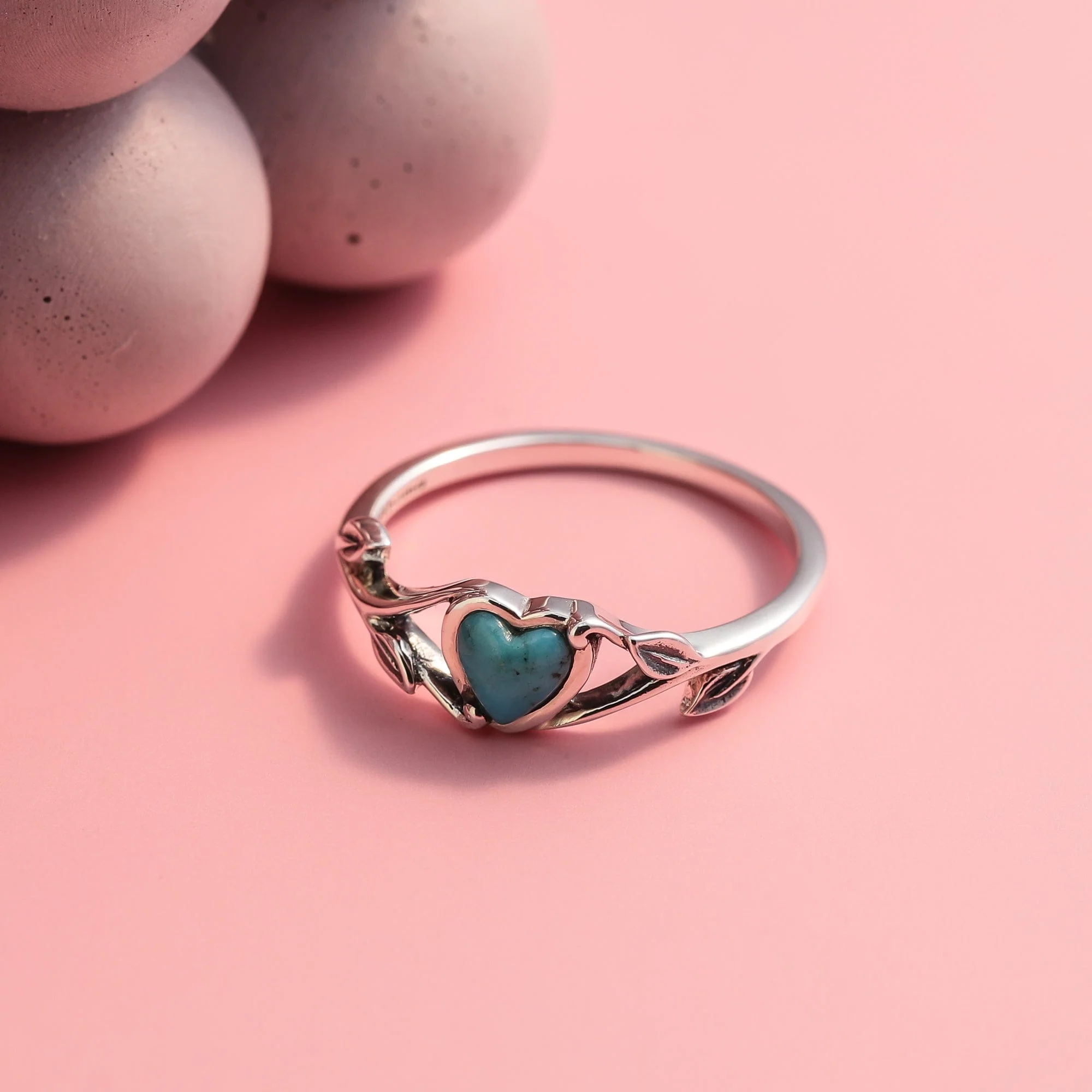 Heart Vine Ring With Stone - Image 6