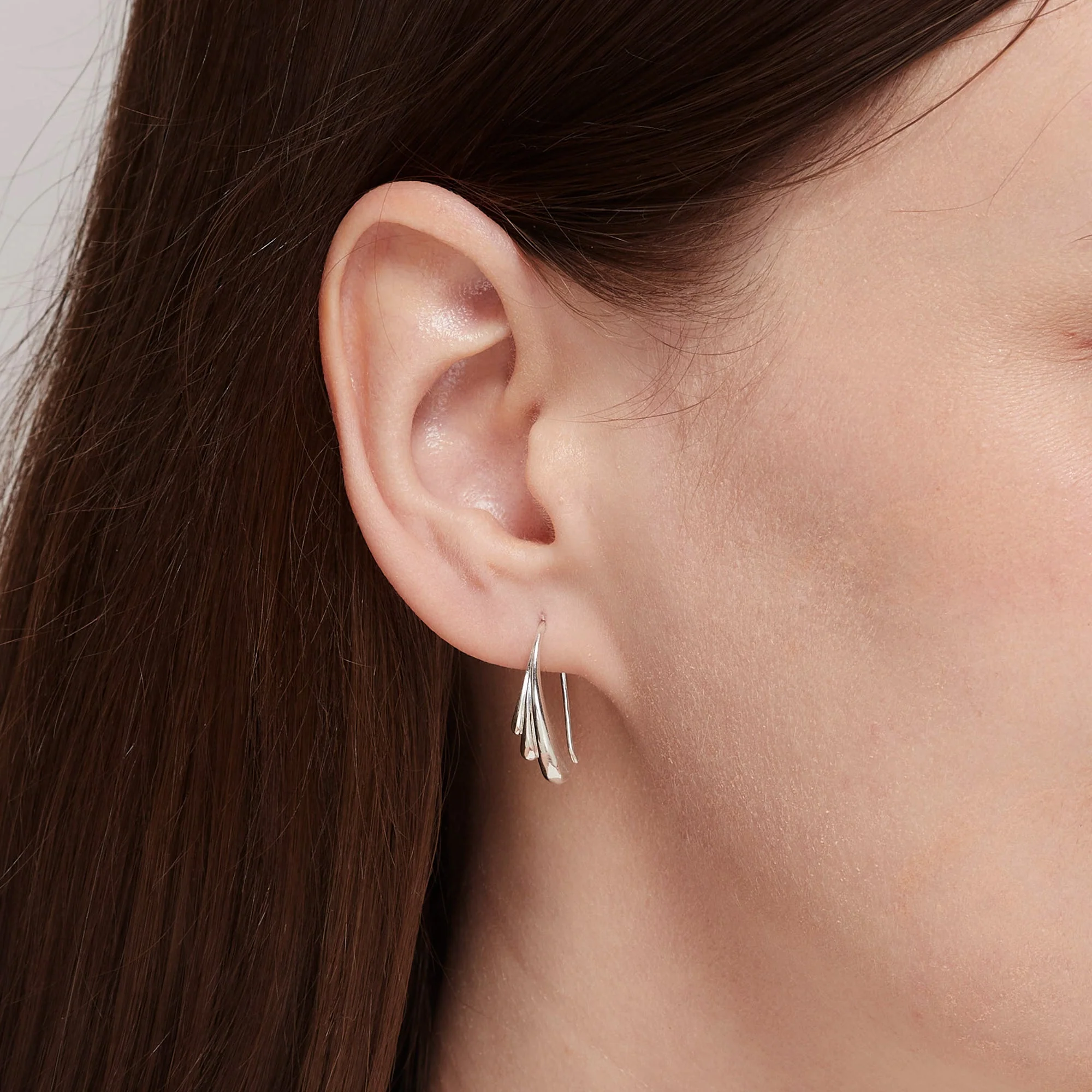 Layered Fluid Pull Through Hoops - Image 2