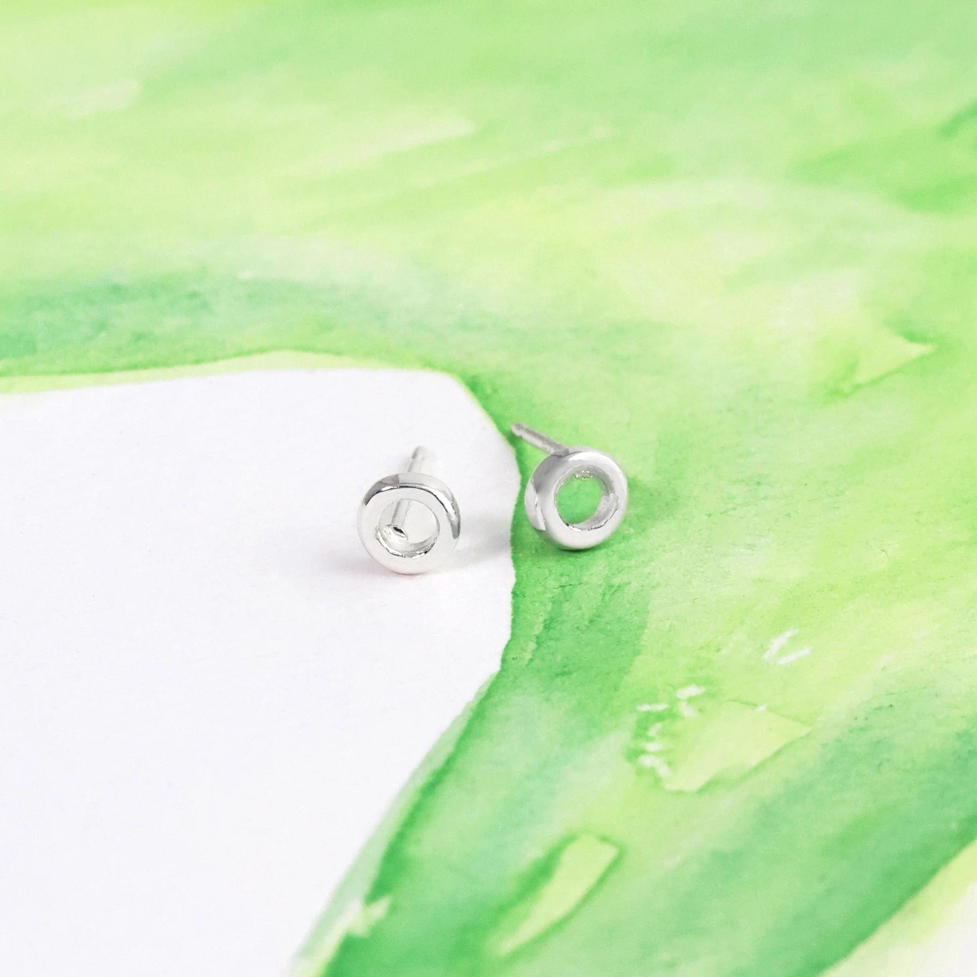 Mini open circle studs - Image 3