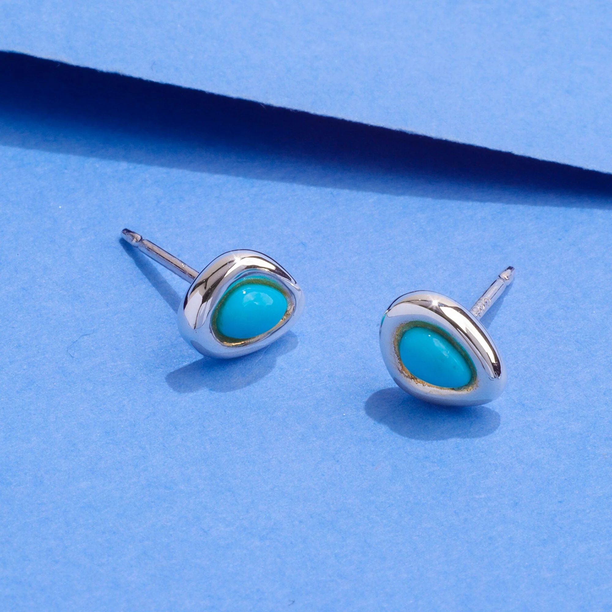 Pebble Studs with Stone - Image 3