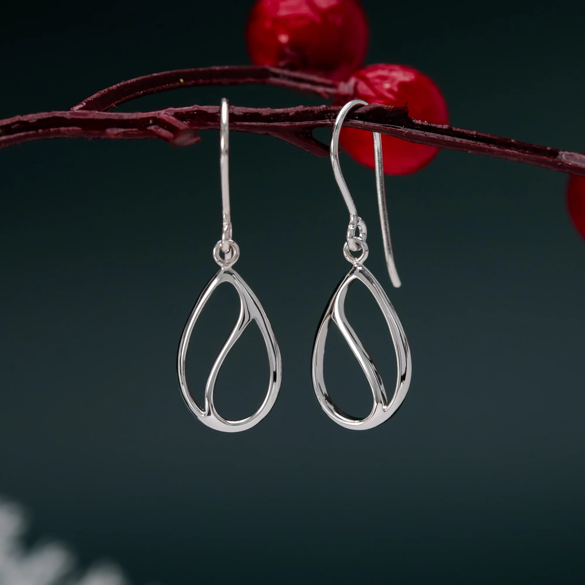 Modern Leaf Outline Dangle Earrings - Image 3