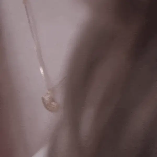 Nia Fan Necklace - Image 6