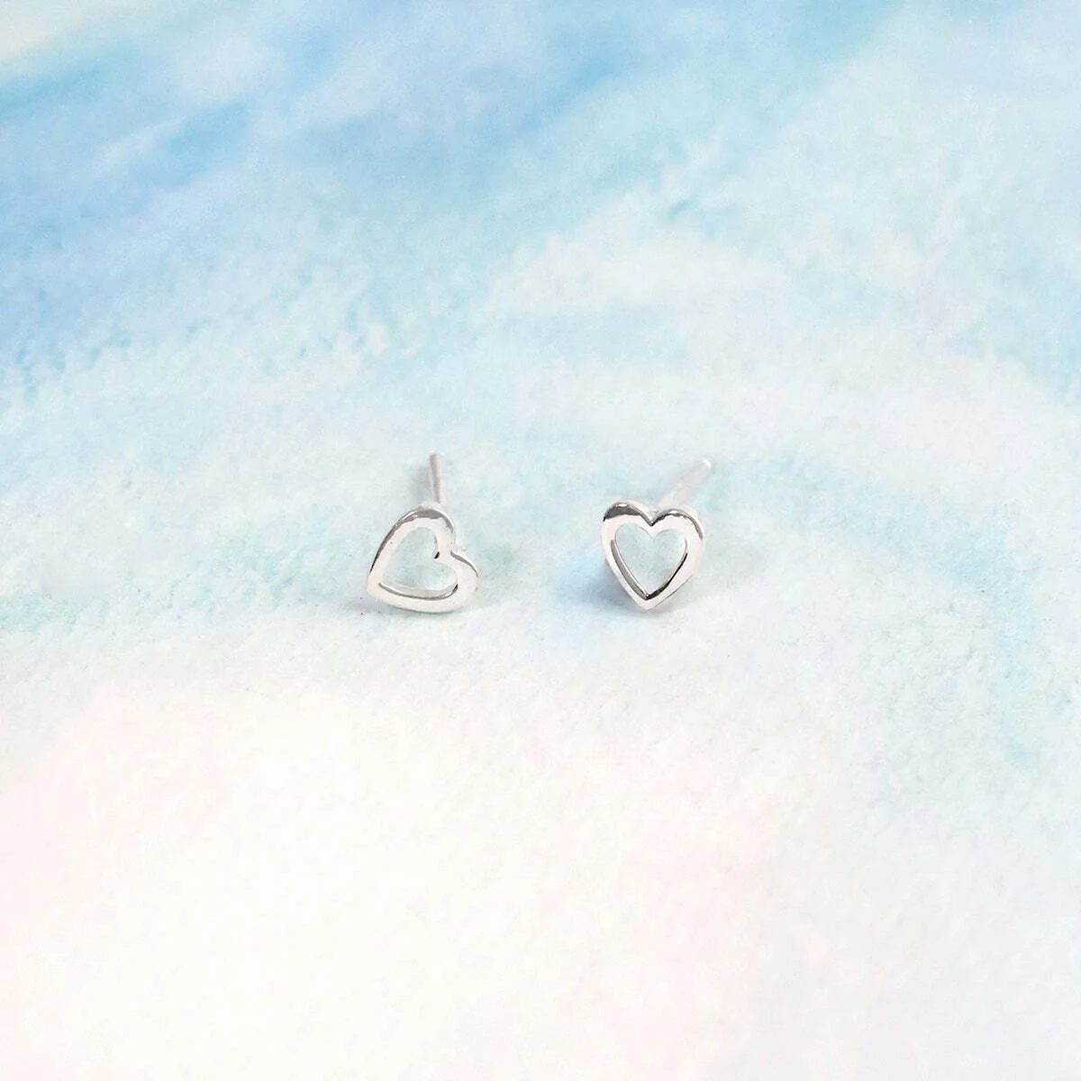 Open Mini Heart Earrings - Image 4
