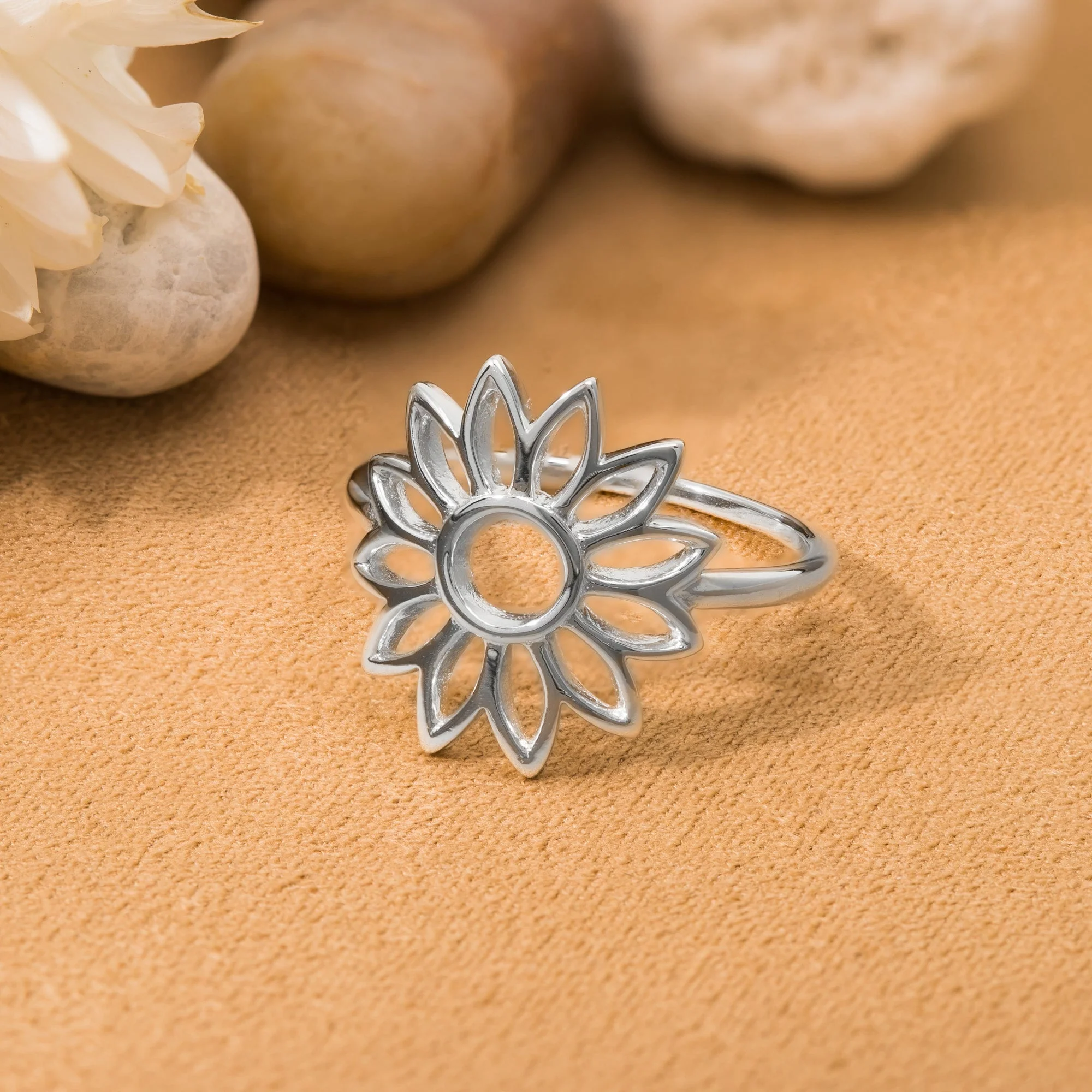 Outlined Sunflower Bloom Ring - Image 3