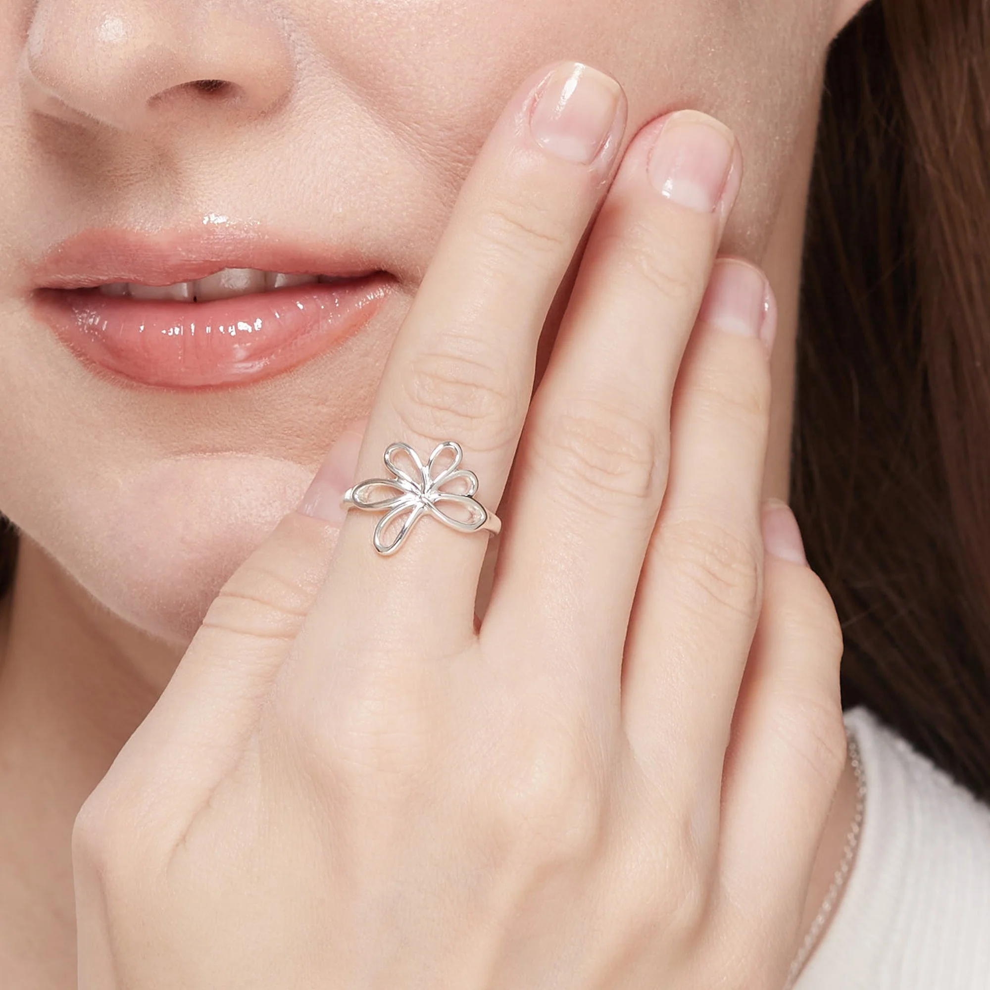 Ribbon Bloom Ring - Image 2