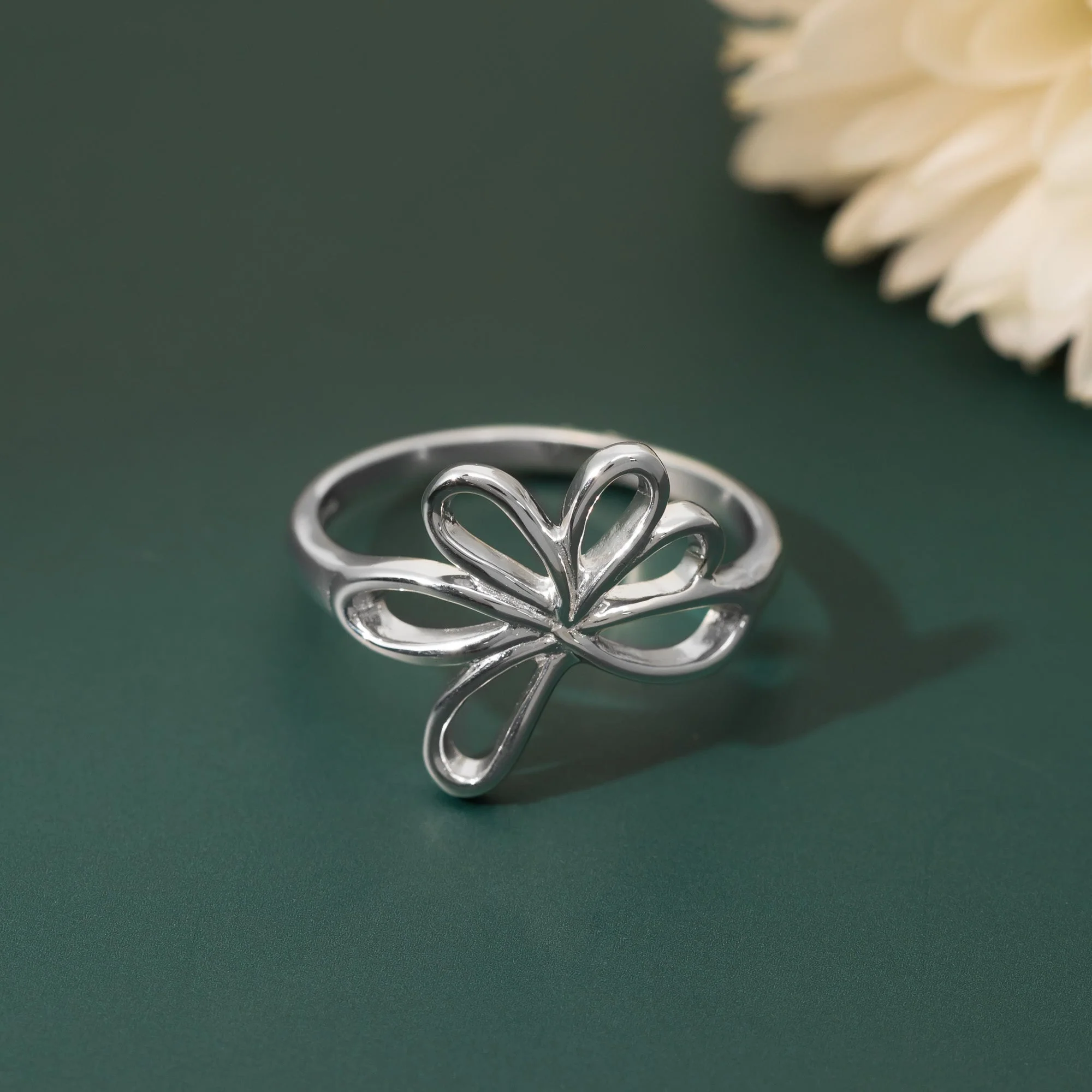 Ribbon Bloom Ring - Image 3