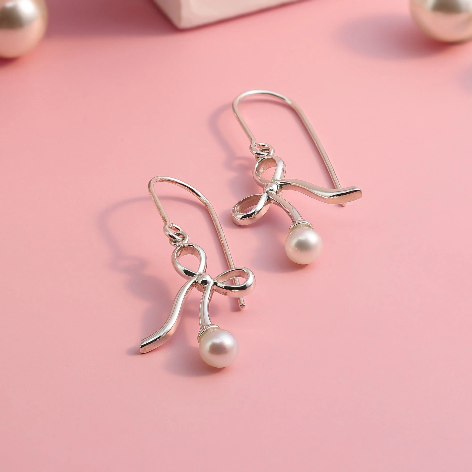 Ribbon with a Pearl Earrings - Image 4