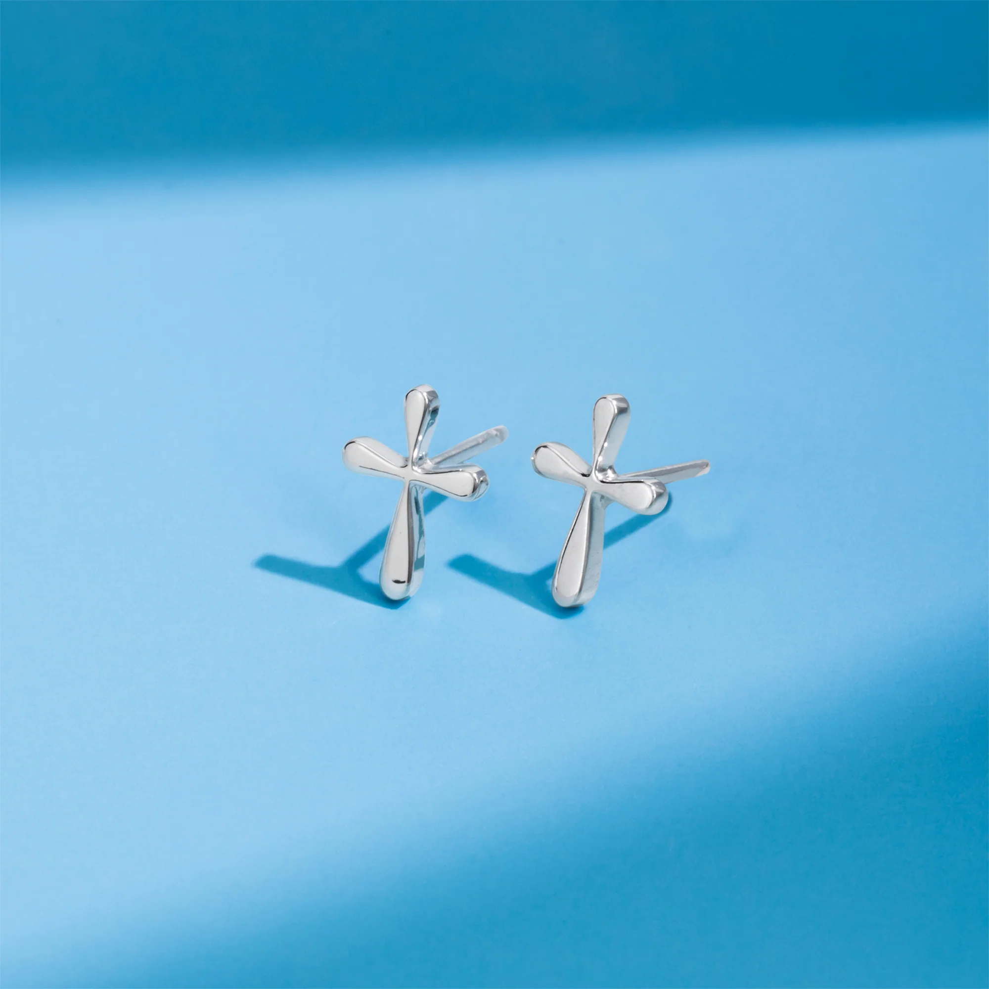 Rounded Edge Cross Studs - Image 3