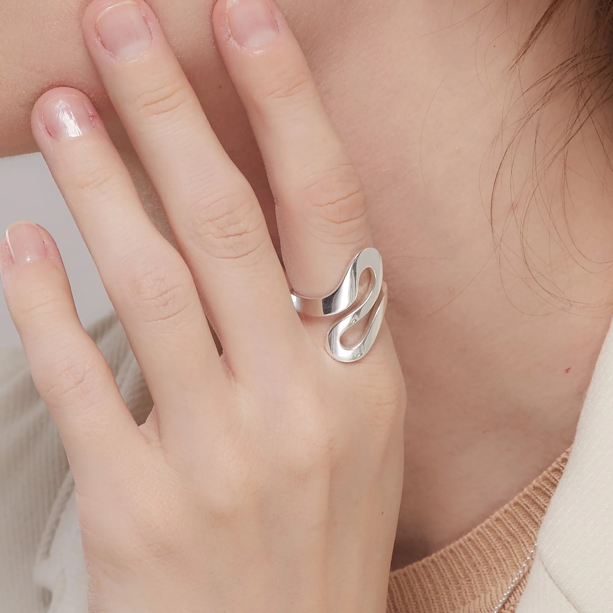 Sculpted Wave Ring - Image 2
