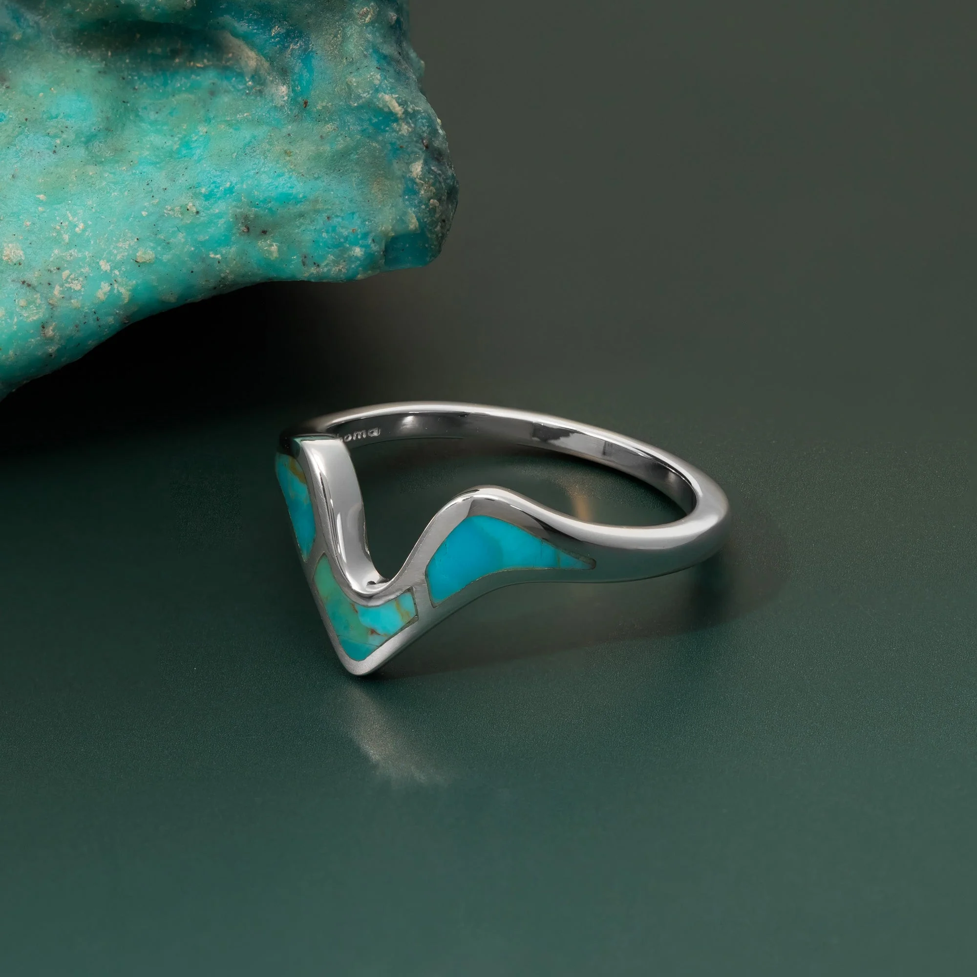 Wave Ring with Stone - Image 4