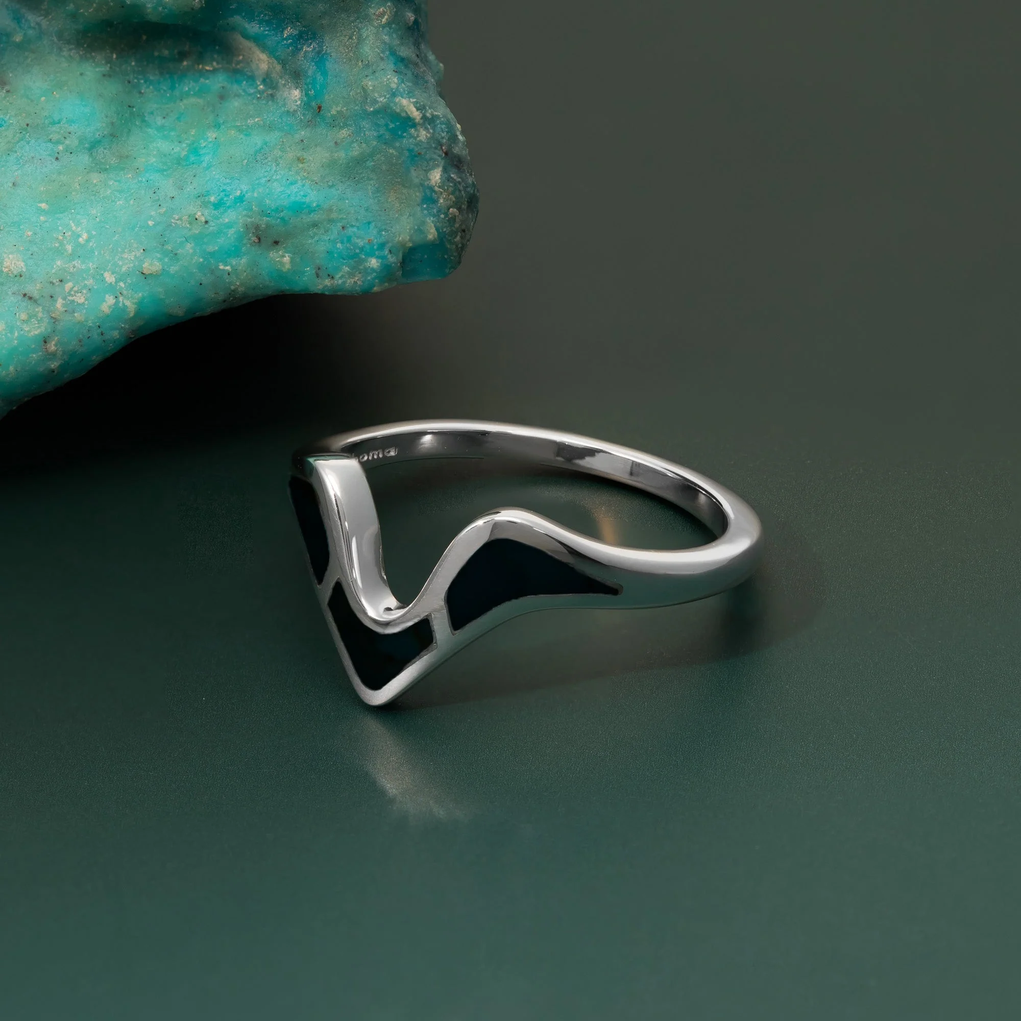 Wave Ring with Stone - Image 6